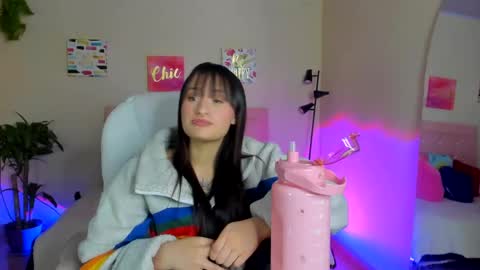 Sarah Ramirez online show from 12-18-24, 07:36