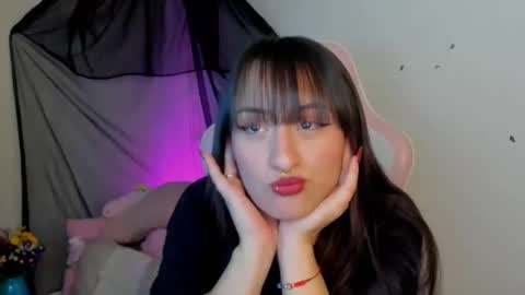 Sarah Ramirez online show from 01-06-25, 03:31
