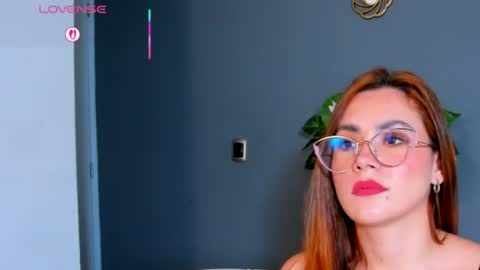 Snapshot of saraalvarezx chatting on 06-13-26, 03:15 Sara Alvarezx online show from 06-13-26, 03:15