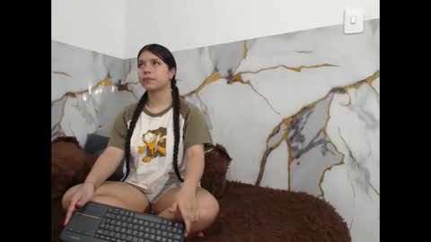 sara and thomas online show from 11-06-25, 09:37