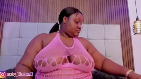 Snapshot of saraby_blandon chatting on 07-01-26, 10:39 online show from 07-01-26, 10:39