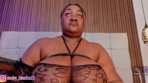 Snapshot of saraby_blandon chatting on 07-10-26, 11:02 online show from 07-10-26, 11:02