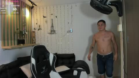 Snapshot of saraclub_jy chatting on 04-22-26, 11:50 saraclub online show from 04-22-26, 11:50