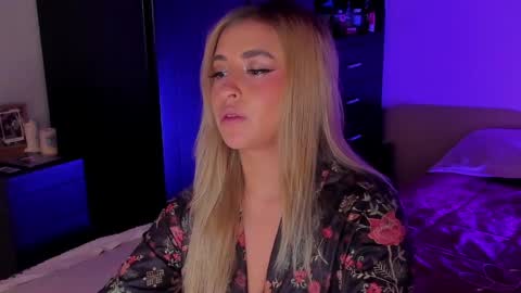 saradiazxxx online show from 04-24-26, 03:03