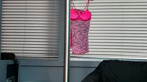 sarah917 online show from 12-02-25, 08:48