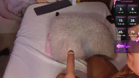 Sarah  online show from 10-17-25, 02:19