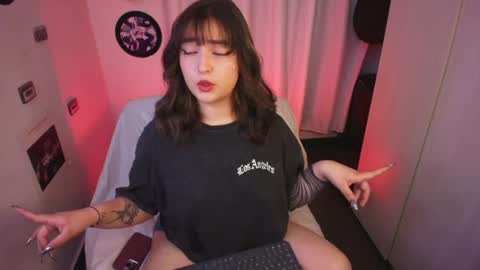 Snapshot of sarah_cuteeyes chatting on 07-24-26, 09:51 Sara online show from 07-24-26, 09:51