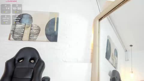 sarah_gothicgirl online show from 01-10-26, 07:48