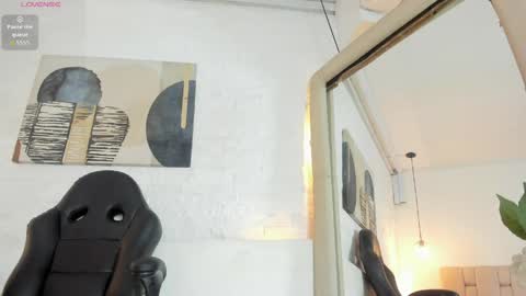 Snapshot of sarah_gothicgirl chatting on 05-06-26, 08:58 sarah_gothicgirl online show from 05-06-26, 08:58