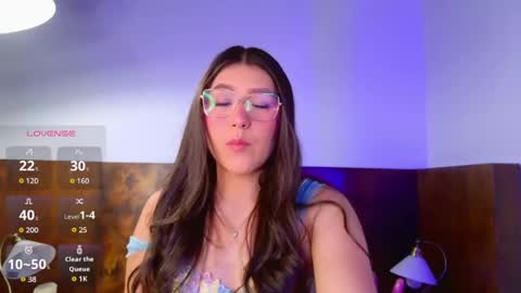Snapshot of sarah_greyy chatting on 05-31-26, 01:29 sarah_greyy online show from 05-31-26, 01:29