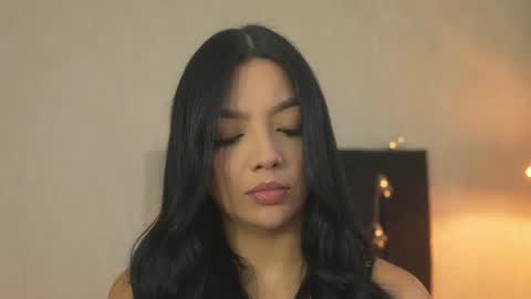 Snapshot of sarah_hiill chatting on 04-30-26, 12:17 online show from 04-30-26, 12:17