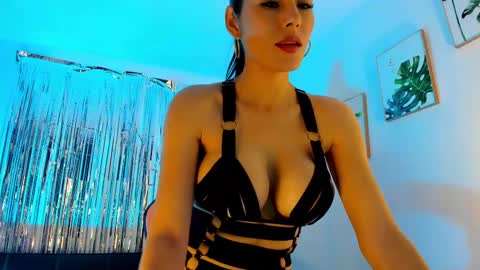 INSTAGRAM...sarah22 p online show from 03-07-25, 11:27
