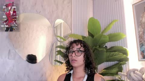 Snapshot of sarah_sluty chatting on 05-13-26, 02:20 Sarah online show from 05-13-26, 02:20