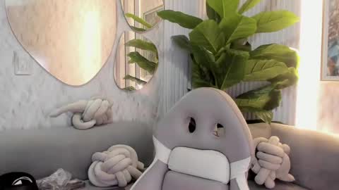 Snapshot of sarah_sluty chatting on 05-20-26, 02:07 Sarah online show from 05-20-26, 02:07