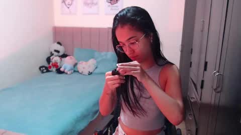 Snapshot of sarah_stone15 chatting on 12-20-24, 07:28 Sarah online show from 12-20-24, 07:28