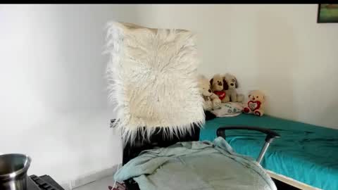 Sarah online show from 12-05-25, 02:25