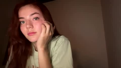 Snapshot of sarah_swtt chatting on 01-04-25, 04:44 - next broadcast 28 nov 7 pm Col online show from 01-04-25, 04:44