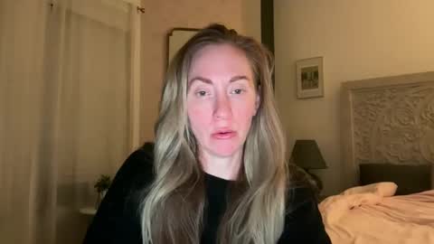 Snapshot of sarahgiroux86 chatting on 04-14-26, 05:13 Sarah online show from 04-14-26, 05:13