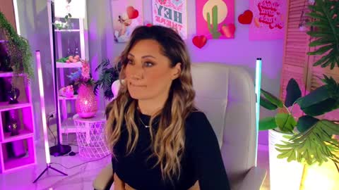 Divine Sarah NONUDE model online show from 04-04-26, 12:24