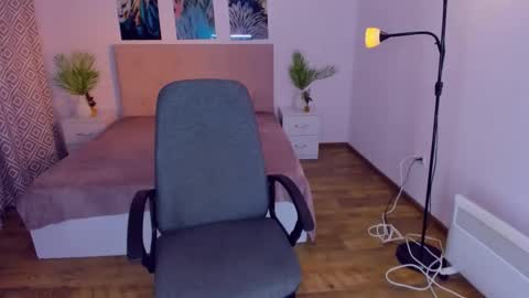 Sarah online show from 01-18-25, 07:07