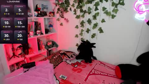 Snapshot of sarahminage_ chatting on 09-18-25, 08:33 Sarah NEW ACCOUNT online show from 09-18-25, 08:33