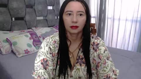 Lia online show from 05-18-26, 12:22