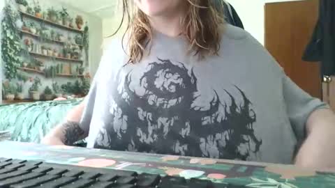 Snapshot of sarahpmummy chatting on 06-04-26, 08:04 Sarah online show from 06-04-26, 08:04