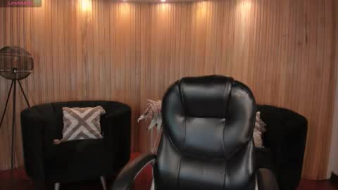 Snapshot of sarahyates chatting on 02-21-26, 04:02 Sarah independent model online show from 02-21-26, 04:02