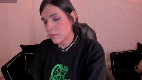 Snapshot of sarahyates chatting on 05-05-26, 04:09 Sarah independent model online show from 05-05-26, 04:09