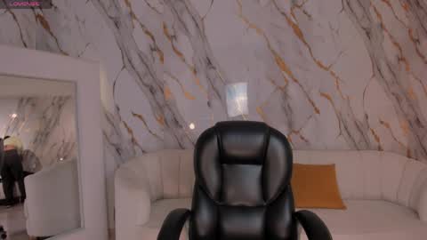 Snapshot of sarahyates chatting on 05-16-26, 04:31 Sarah independent model online show from 05-16-26, 04:31