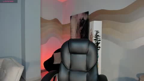 Snapshot of sarahyates chatting on 05-22-26, 04:08 Sarah independent model online show from 05-22-26, 04:08