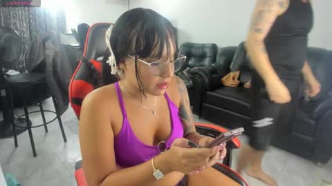 sarajackson1 online show from 12-23-25, 09:07