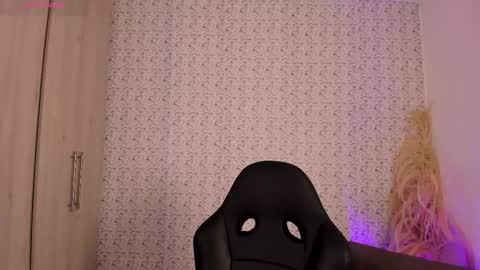 Sara jones   online show from 02-04-26, 09:26