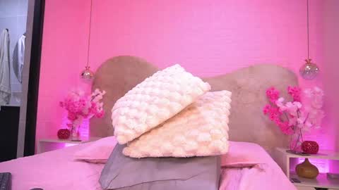 Sara  online show from 05-22-26, 12:00