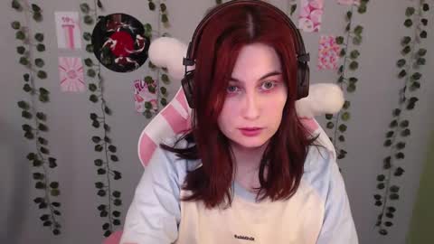 Snapshot of sarakinski chatting on 03-01-25, 03:05 Sara online show from 03-01-25, 03:05