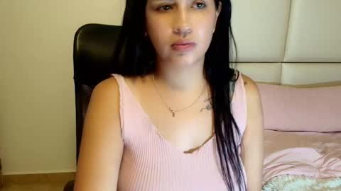 Snapshot of saramantha09 chatting on 05-06-26, 02:08 saramantha09 online show from 05-06-26, 02:08