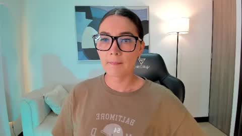 Snapshot of saraparkerx chatting on 06-25-26, 02:44 I am Sara online show from 06-25-26, 02:44