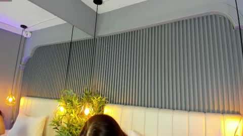 Sara   online show from 12-21-25, 10:39