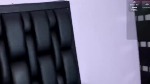  Sara  online show from 11-24-25, 07:13