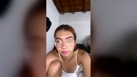 Snapshot of sarasaenz999 chatting on 06-30-26, 03:29 sarasaenz999 online show from 06-30-26, 03:29