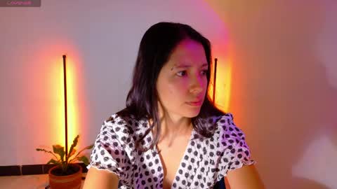 Snapshot of sarasavaagee chatting on 05-15-26, 12:34 Sara online show from 05-15-26, 12:34