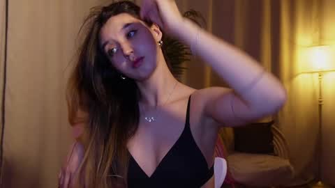 Shara online show from 02-20-25, 03:19