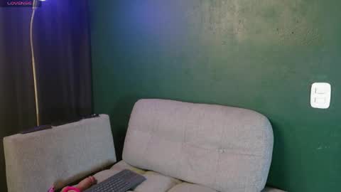 Snapshot of saratrita chatting on 06-10-26, 12:55 Sara Herrera online show from 06-10-26, 12:55