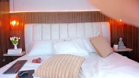 Sara Vega online show from 02-26-26, 04:55