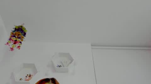 Saray  online show from 09-26-25, 11:31