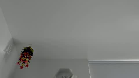 Saray  online show from 09-29-25, 09:19