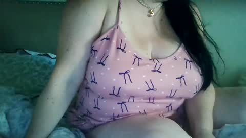 Snapshot of saretta46 chatting on 09-28-25, 01:16 Sara online show from 09-28-25, 01:16