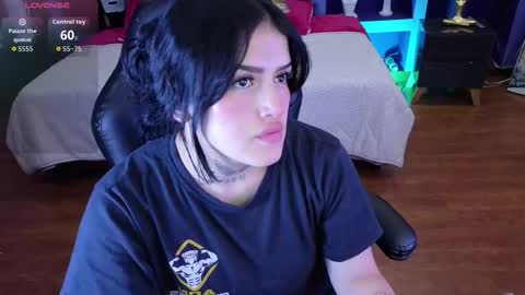 Sari  online show from 11-18-25, 08:24