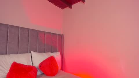 Snapshot of sarigarcia chatting on 12-02-25, 05:02 Sara Garcia online show from 12-02-25, 05:02