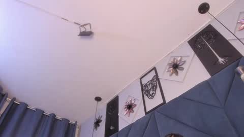 Sara  online show from 02-28-25, 05:15